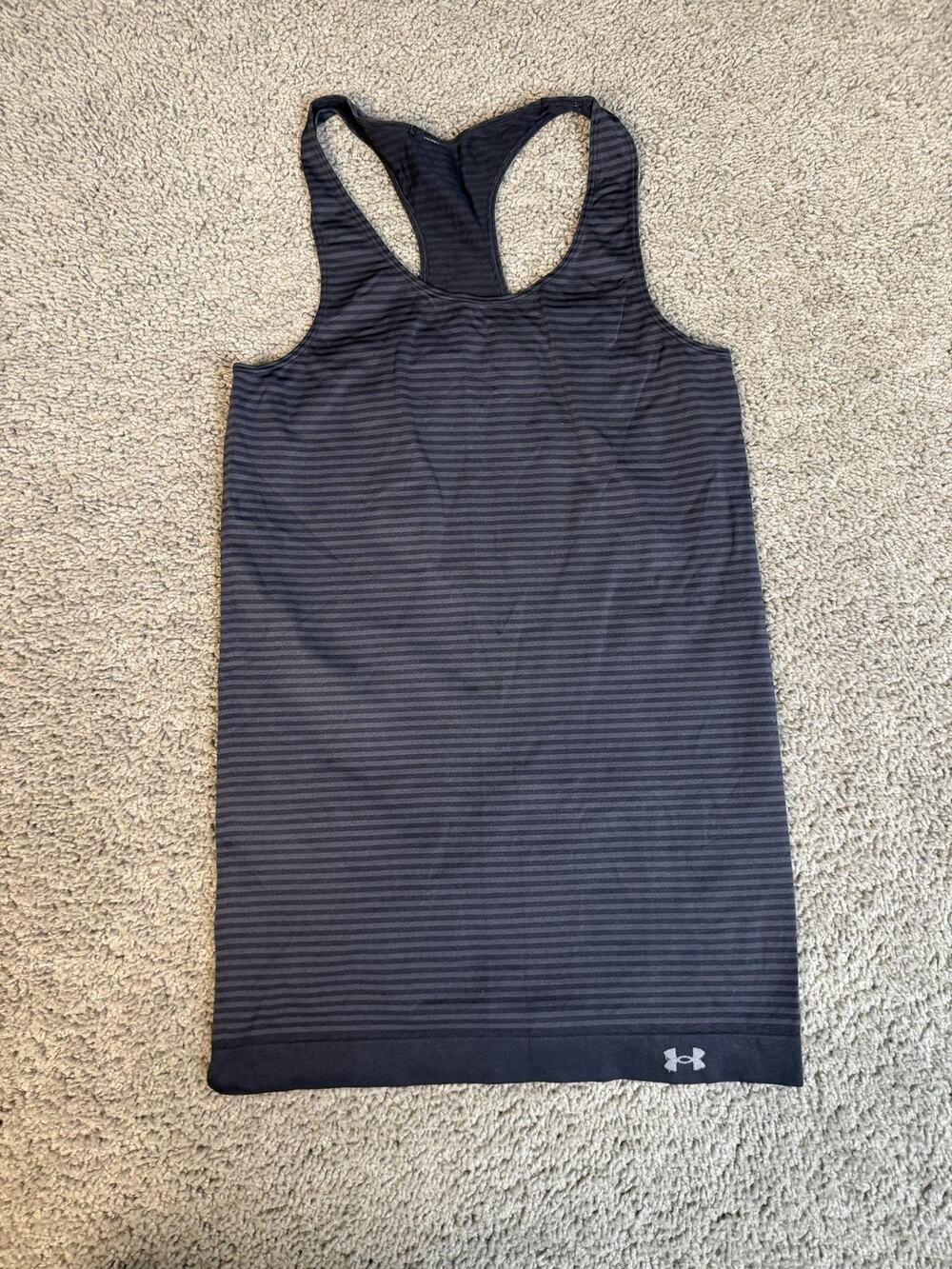 Under Armour Tank Womens XS Gray Striped Jersey Moisture Wicking Athletic